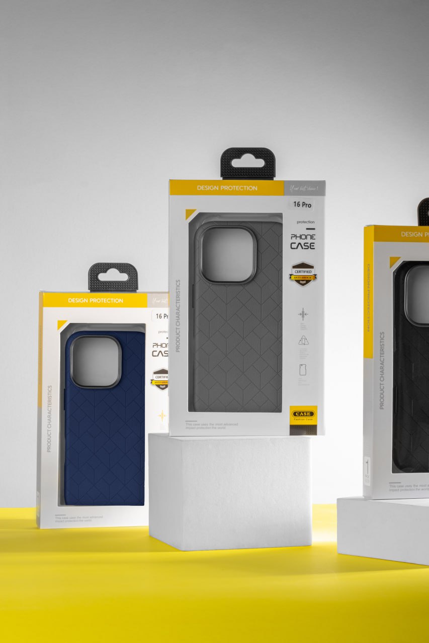 Carved with MagSafe Leather Case Фото №1