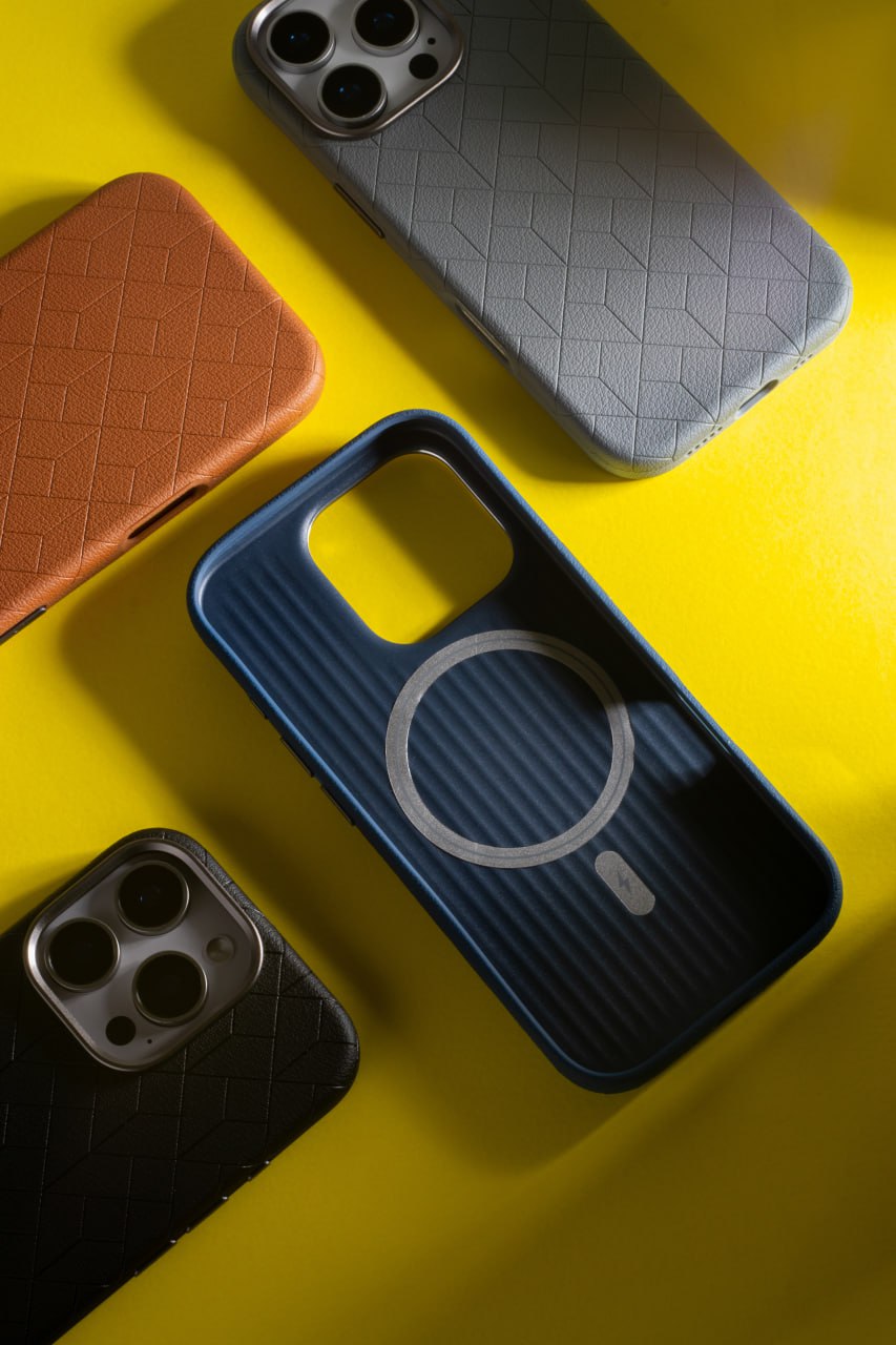 Carved with MagSafe Leather Case Фото №6