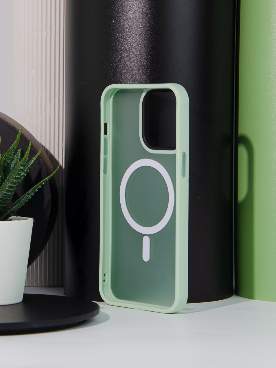 Metal Buttons with MagSafe Colorful Phone Case Изображение #2 Metal Buttons with MagSafe Colorful Phone Case Фото №2