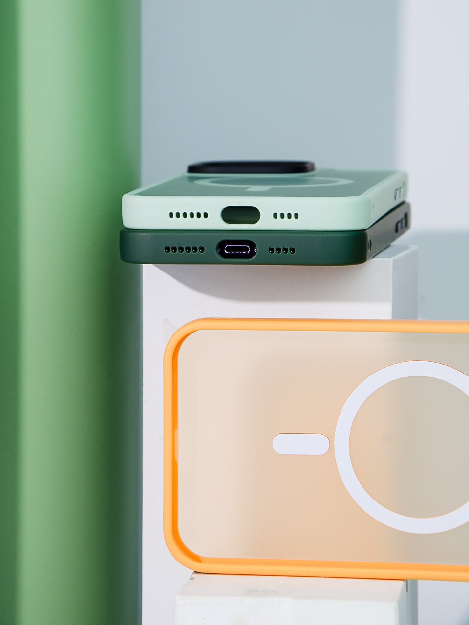 Metal Buttons with MagSafe Colorful Phone Case Изображение #6 Metal Buttons with MagSafe Colorful Phone Case Фото №6