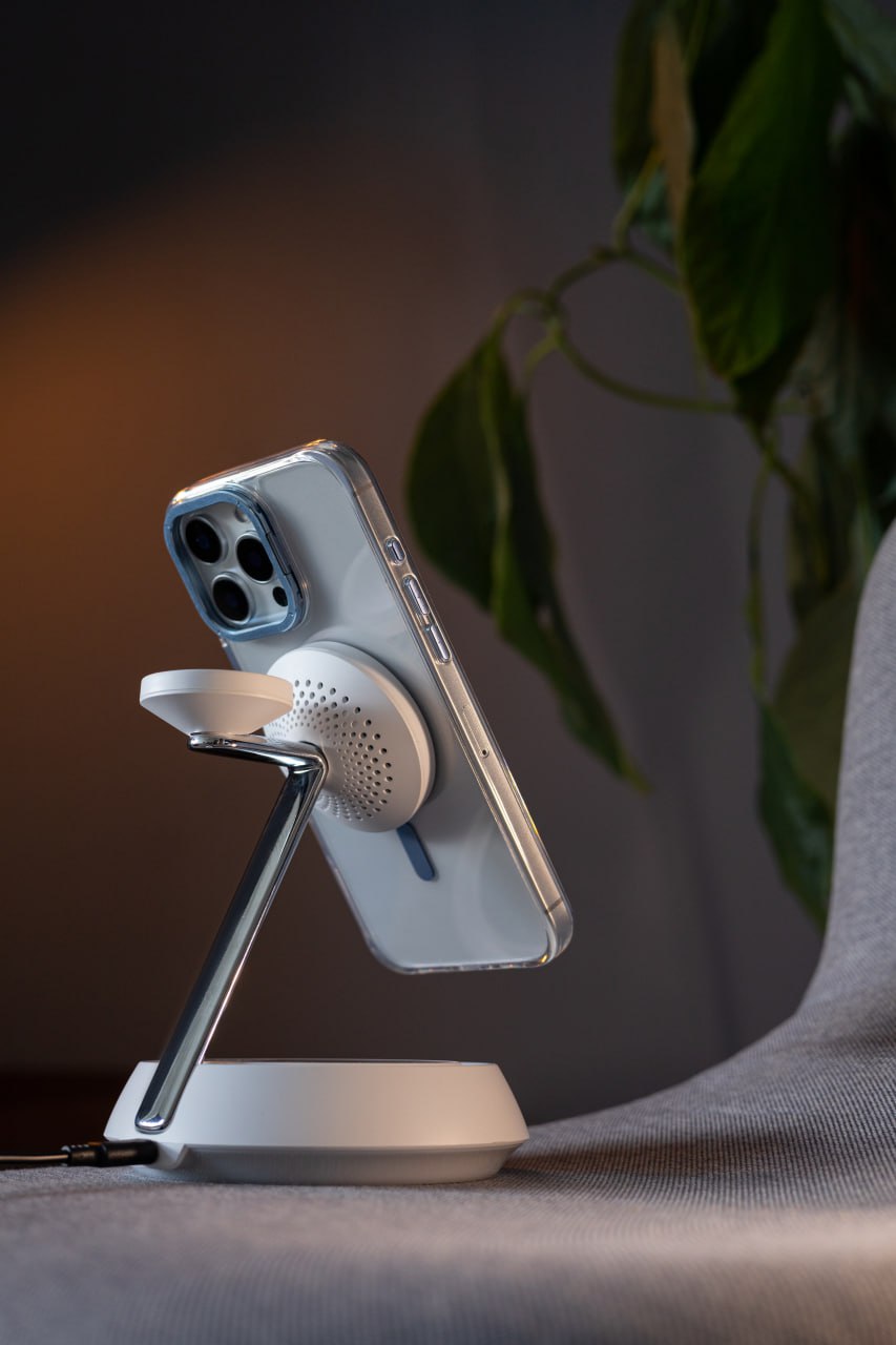 iPhone Clear Space Case Apex with MagSafe and Stand Изображение #6 iPhone Clear Space Case Apex with MagSafe and Stand Фото №6