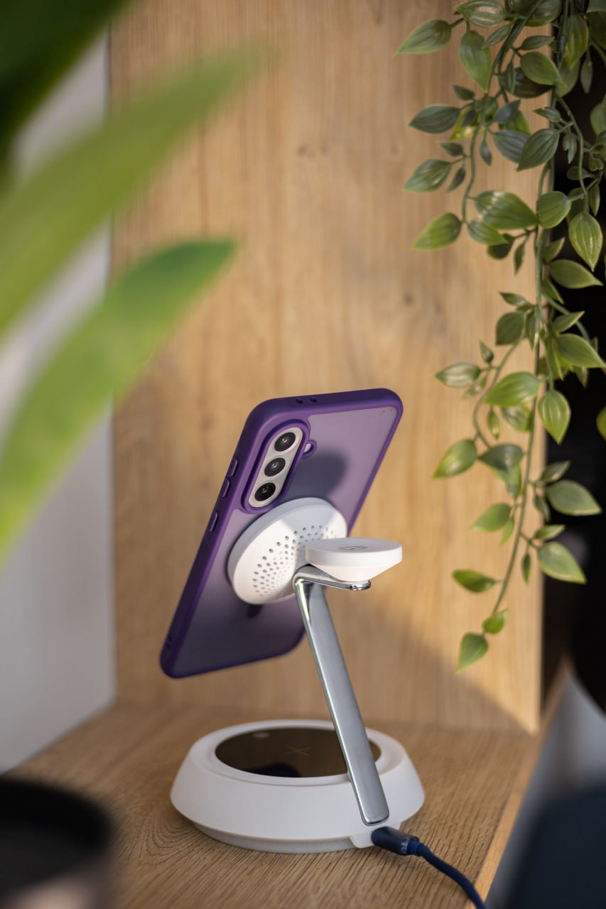 TPU Bloom with MagSafe Phone Case Изображение #2 TPU Bloom with MagSafe Phone Case Фото №2