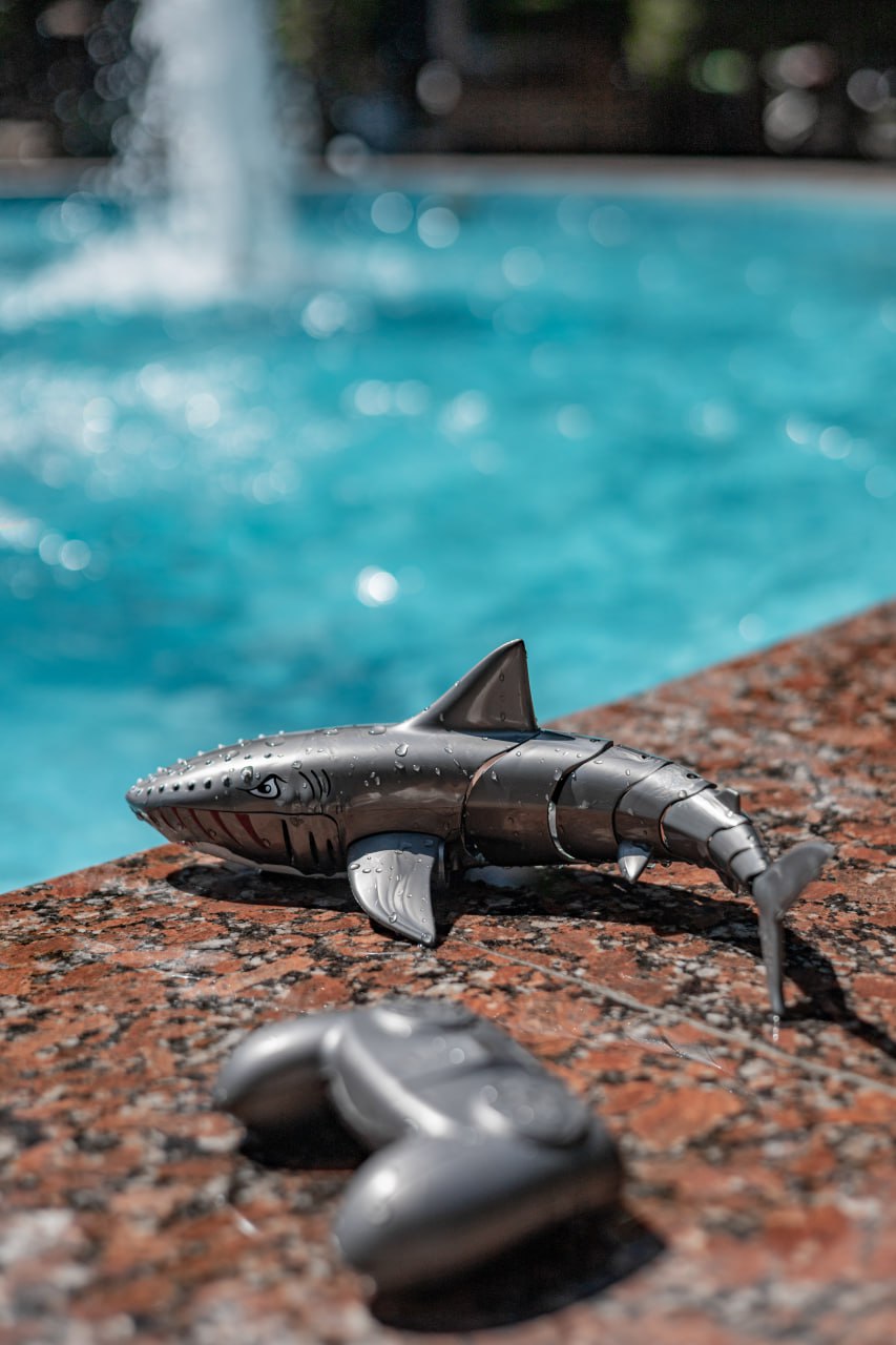 Човен на радіокеруванні SHT FY666 Shark 2.4G Grey Фото №3