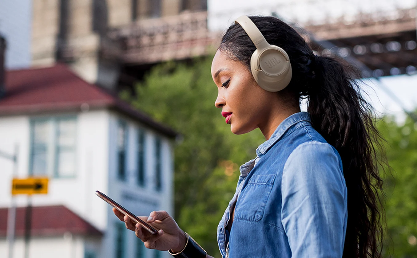 JBL Tune 730BT — JBL Headphones App, эквалайзер