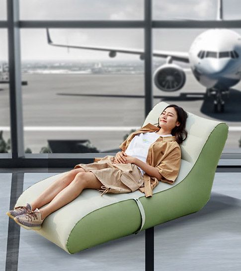 8H Automatic Sofa в аэропорту