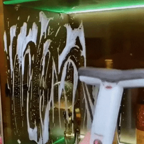 Умная швабра в работе на различных поверхностях