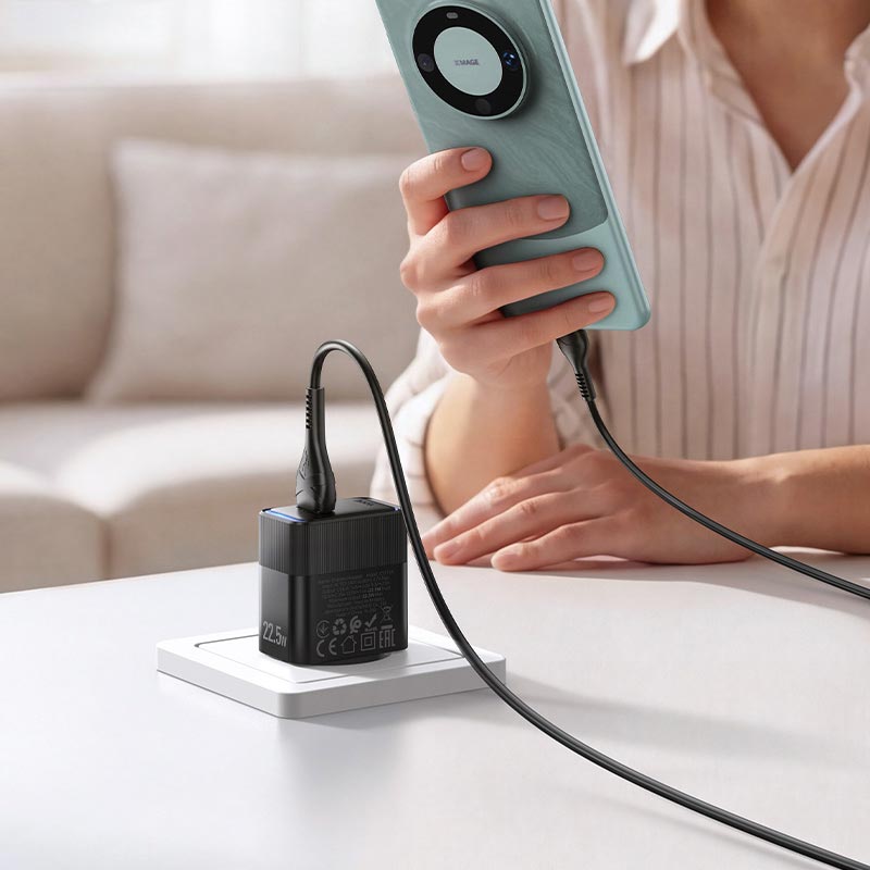 Адаптер сетевой HOCO Lounge single-port multi-protocol charger Type-C cable set CS111A |1USB, 22.5W/3A, QC| black (6942007680363) Черный на картинке №4